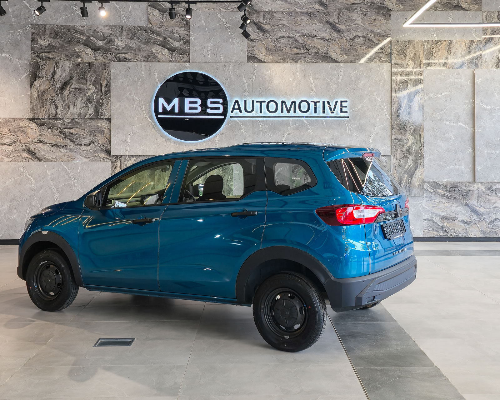 2026 Renault Triber 1.0 Evolution – Blue