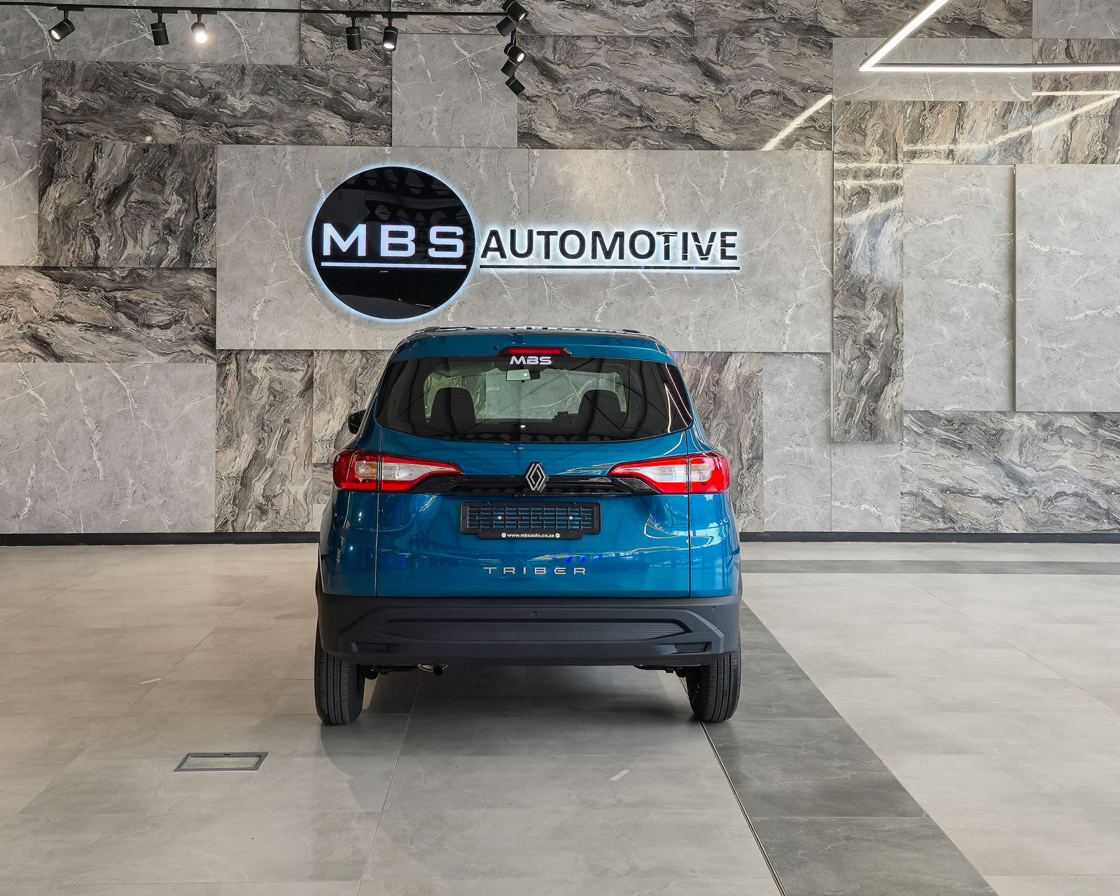 2026 Renault Triber 1.0 Evolution – Blue